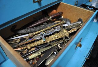 Drawer-o-daggers